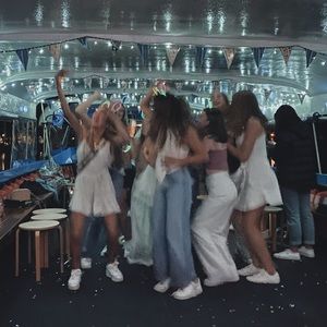 Meet your Posher, Mia